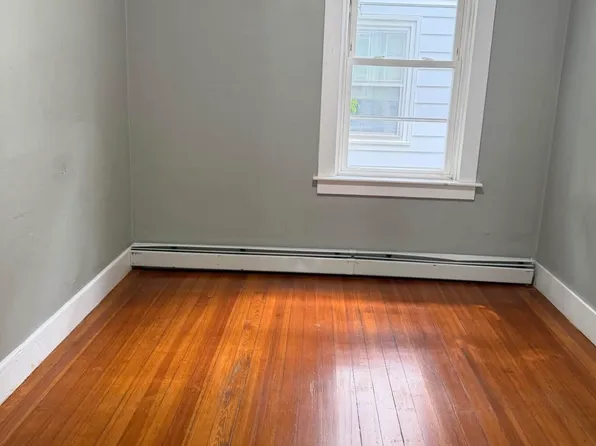 180 Park Ave #1, Providence, RI 02905