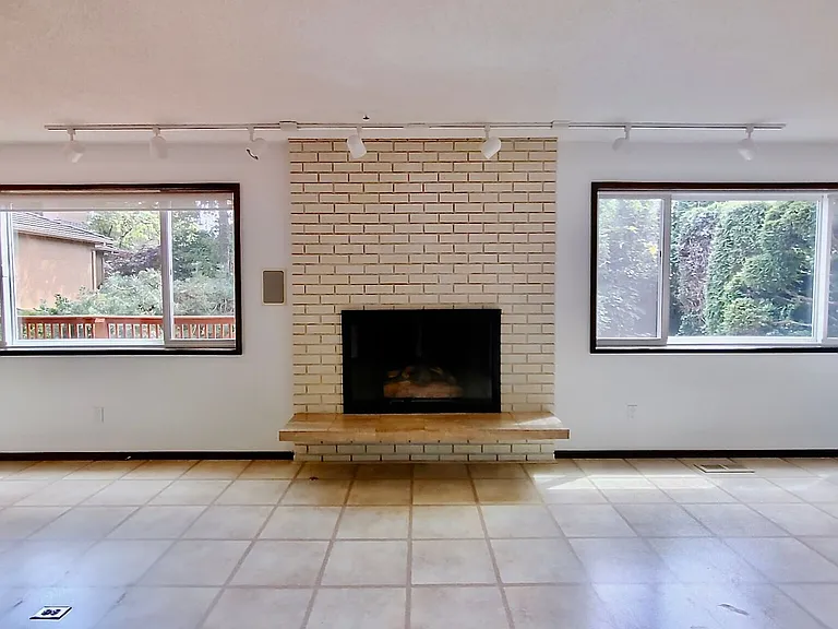 4470 Lakeview Blvd — Photo 33
