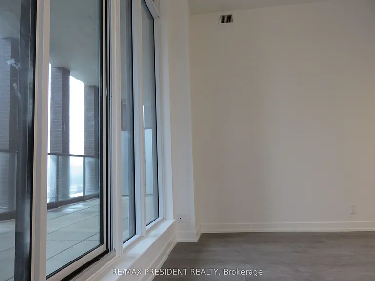 215 Veterans Dr #204 — Photo 9