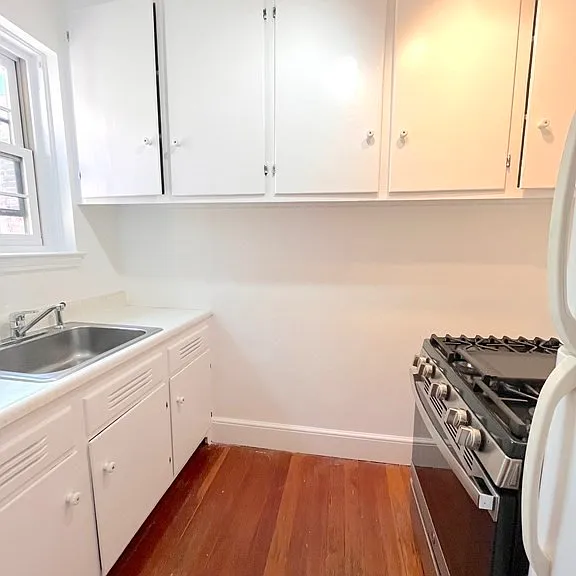 31 Park St #6 — Photo 7