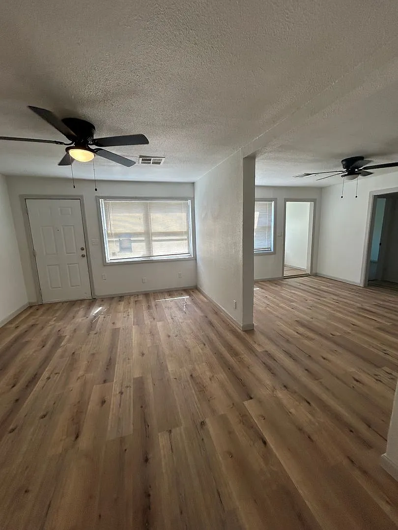 1529 Smith Ave — Photo 2