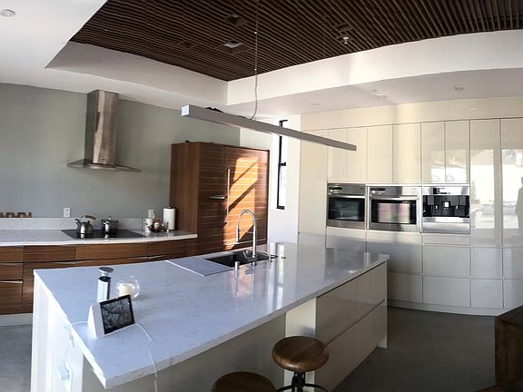 4th image of 2538 Tilden Ave