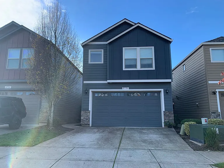 2706 NE 130th Ct — Photo 1