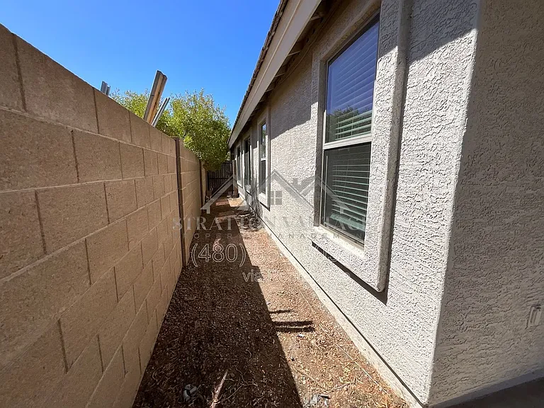 16612 W Cottonwood St — Photo 28