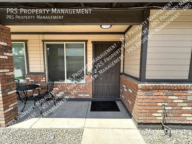 551 S Lesueur #2 — Photo 3