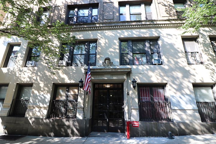 1st image of 325 W 77th St APT 10