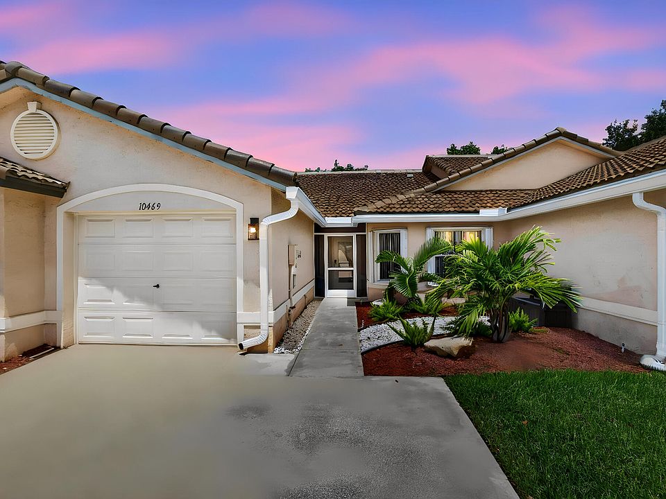 1st image of 10469 Pelican Drive