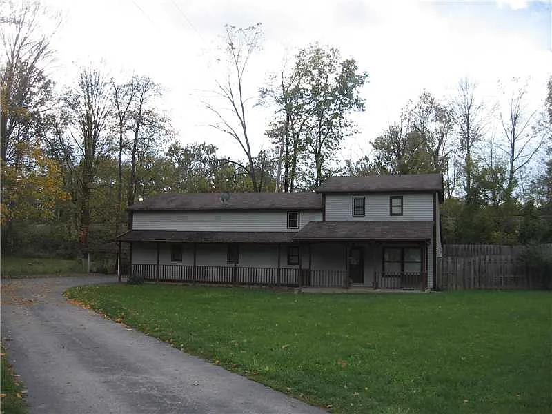34 E Knox St photo 1