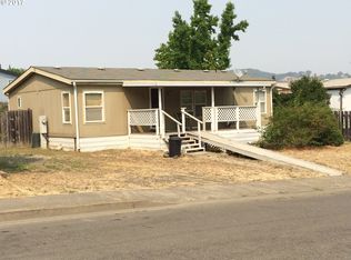 830 SE Meadowood Dr, Winston, OR