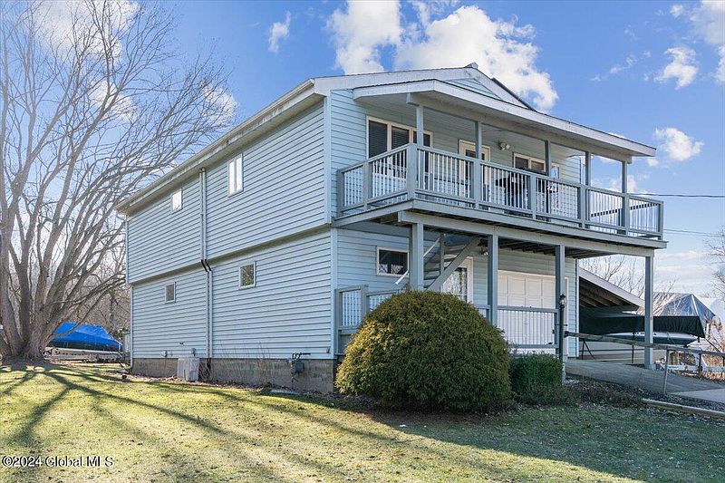 3rd image of 30 Schaffer Drive