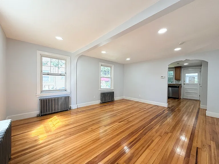 25 Brookside Rd — Photo 2