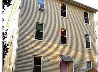 9 Magdalene St, Providence, RI 02909