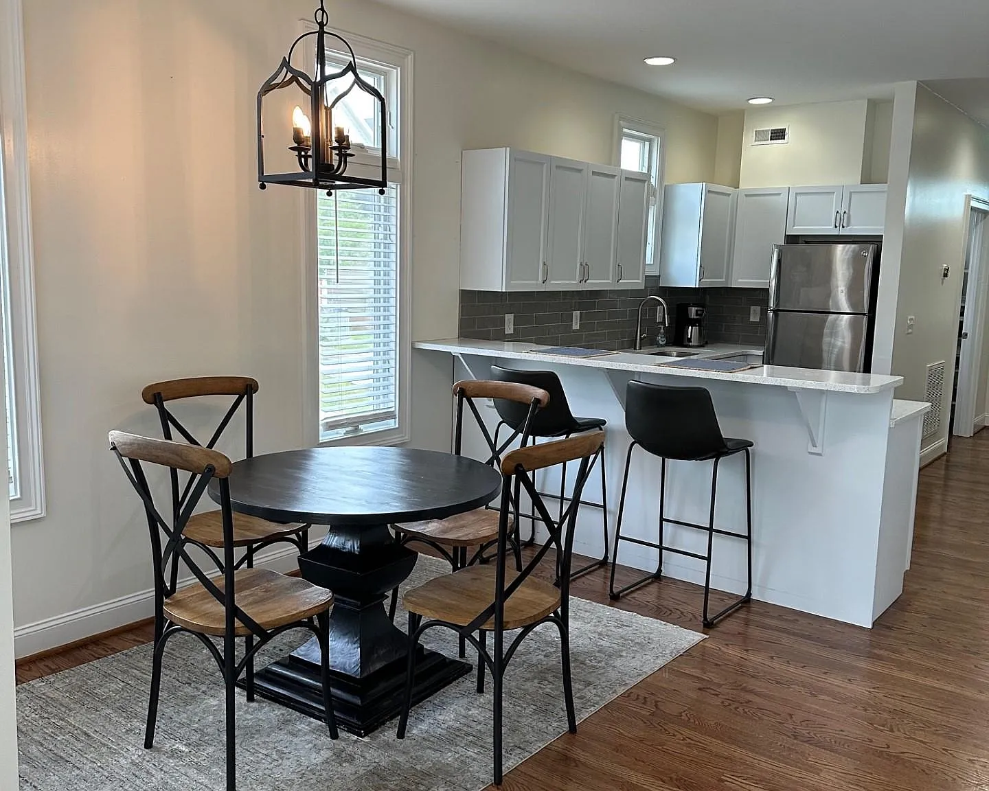 3 bed, 2.5 bath, 1730 sqft, $3,000 — Photo 4