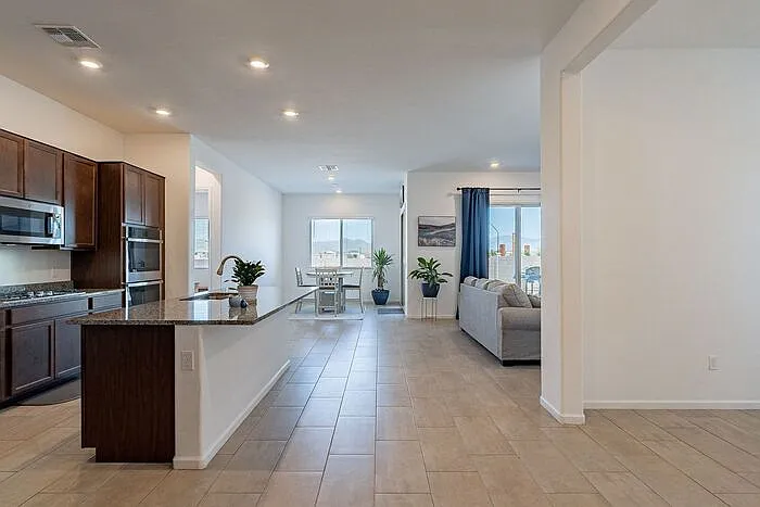 12442 N Appling Ave — Photo 5