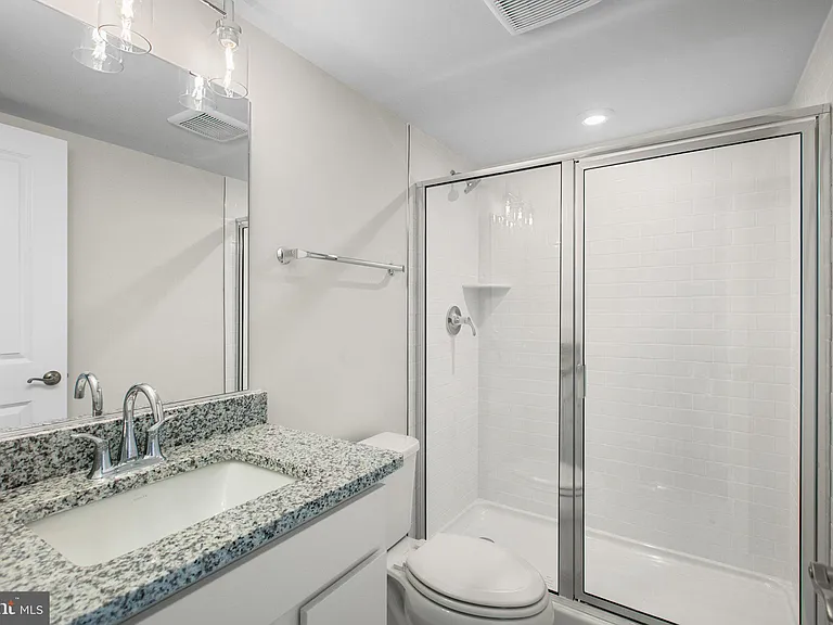 3811 Shale Ridge Rd — Photo 4