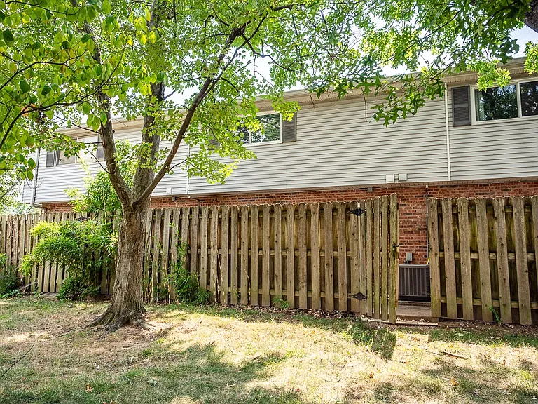 7752 Montgomery Rd #65 — Photo 35