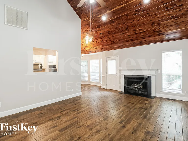 7815 Pinetuck Ln — Photo 5