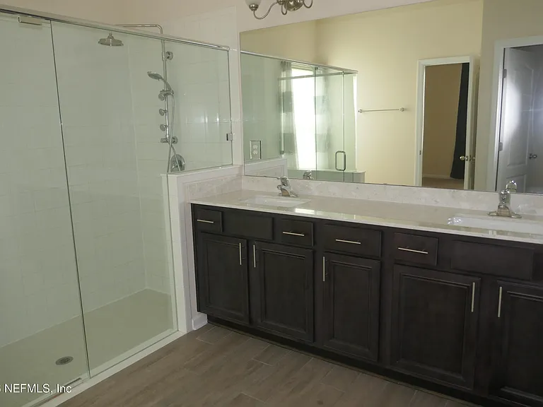 375 Great Lakes Ct — Photo 21