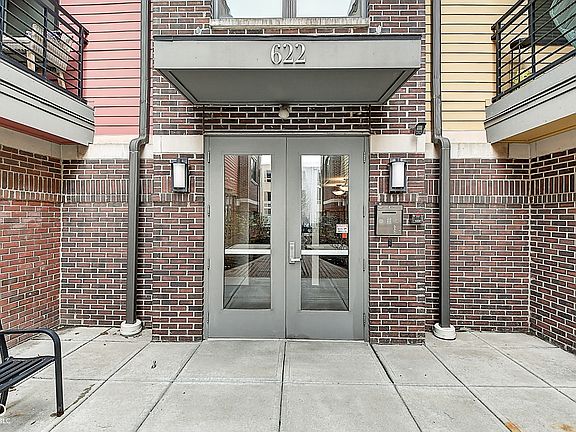 2nd image of 622 E 10th St #303