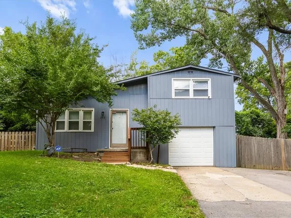 2918 S 9th Pl, Kansas City, KS 66103
