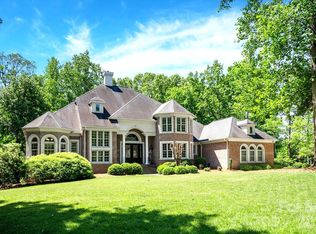 6052 Oxfordshire Rd, Waxhaw, NC 28173