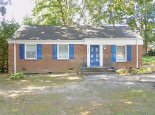 3005 Stratford Dr, Greensboro, NC 27408