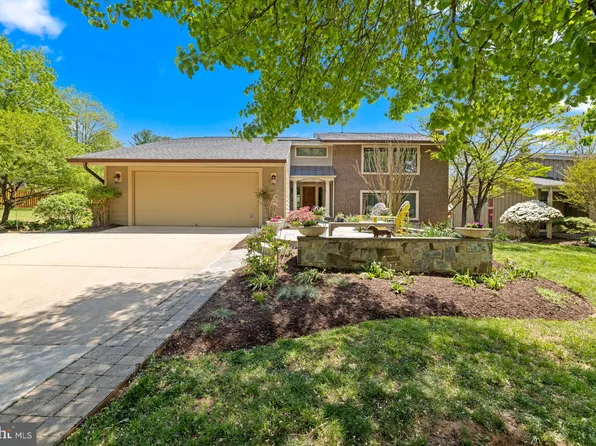 11125 Broad Green Dr, Rockville, MD 20854