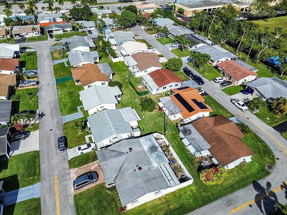 1st image of 4805 NW 25th Terrace