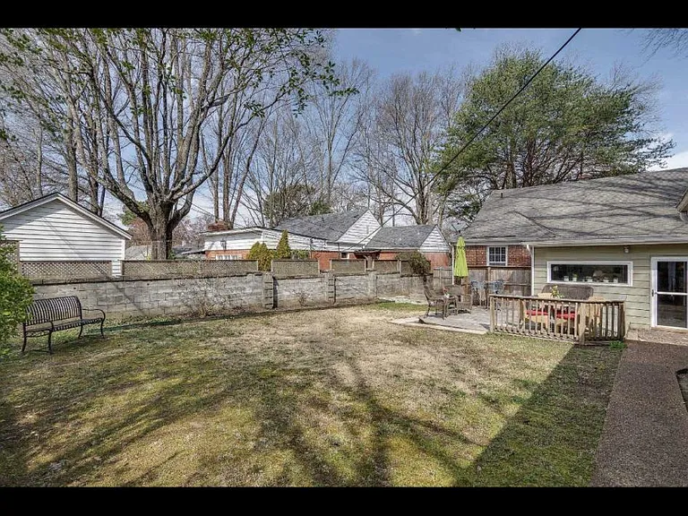 3611 Johnwood Dr — Photo 16