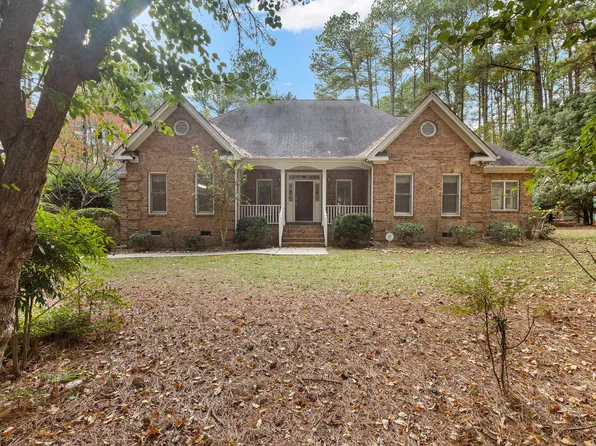 4701 Regalwood Dr, Raleigh, NC 27613