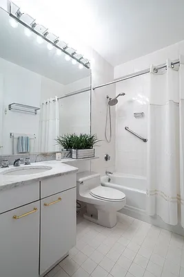 Rented by Compass | media 12