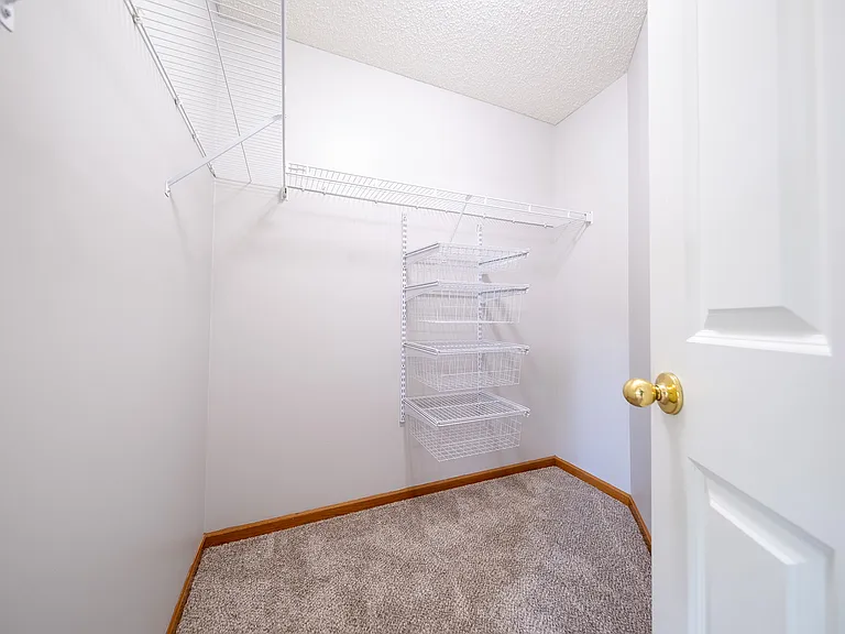 10021 Iris Ln — Photo 16
