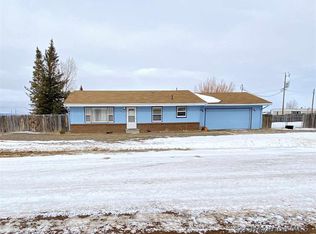 410 Cottonwood St, Medicine Bow, WY 82329