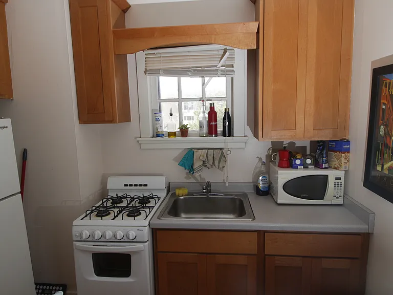 2119 E Kenilworth Pl #3 — Photo 6