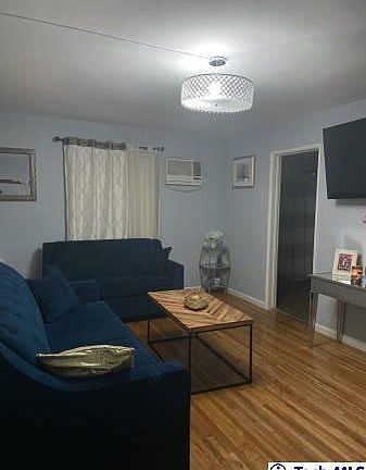 4th image of 1006 E Elk Ave #B