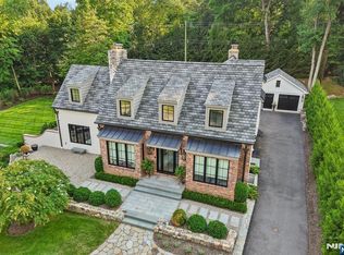 71 Gilbert Rd, Ho Ho Kus, NJ 07423