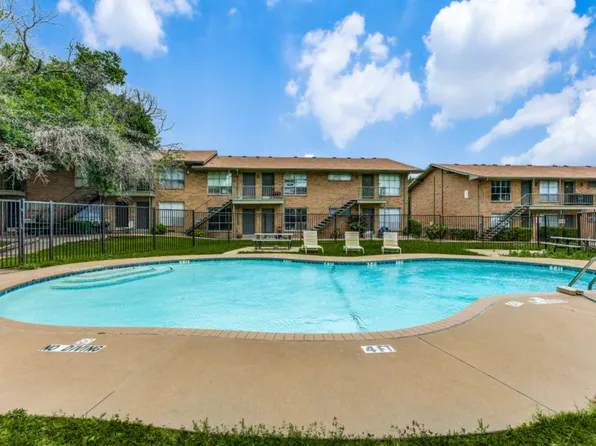 410 N International Rd, Garland, TX