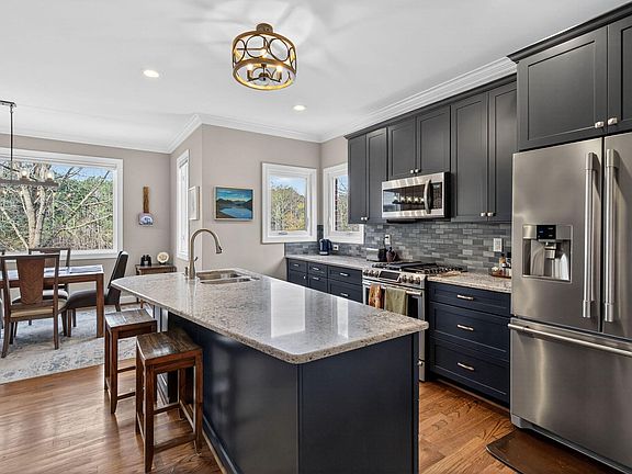 4th image of 8908 Weaver Crossing Rd