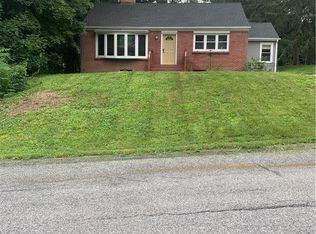 5 Kennedy Rd, Poughkeepsie, NY 12601