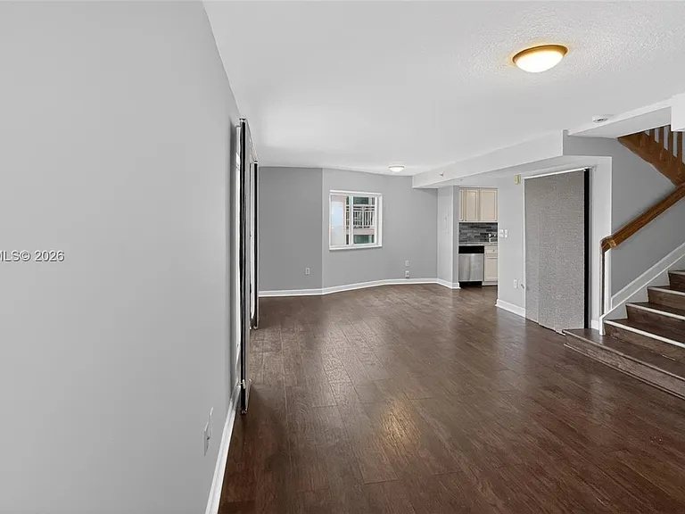 280 SW 20th Rd #904 — Photo 3