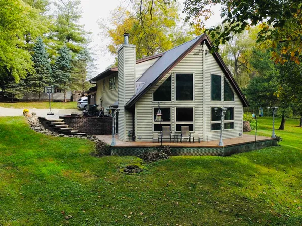 492 Merritt Rd, Central City, IA 52214