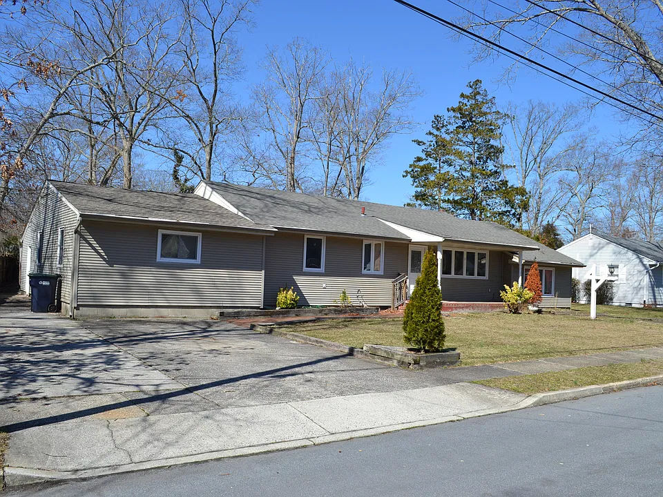 609 Seminole Ave
