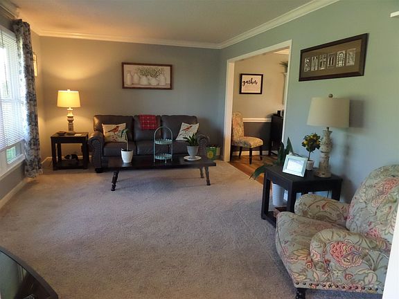 5th image of 807 Shoresbrook Dr