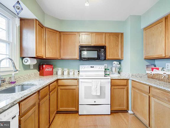 4th image of 14493 Whisperwood Ct