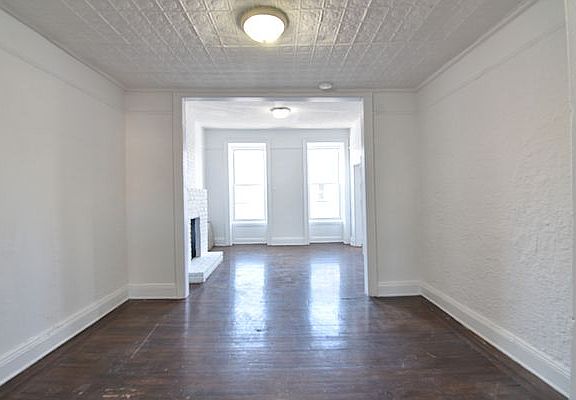 3rd image of 521 Henry St APT 3