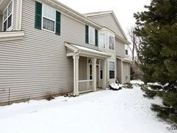 378 Evergreen Cir, Glendale Heights, IL 60139