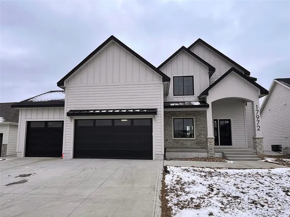 17972 Tanglewood Dr, Clive, IA 50325
