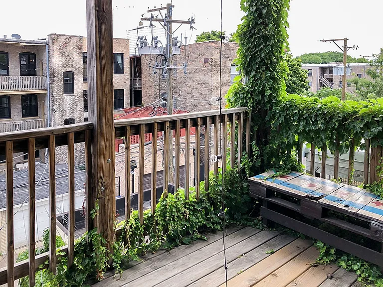 849 W Wellington Ave — Photo 14
