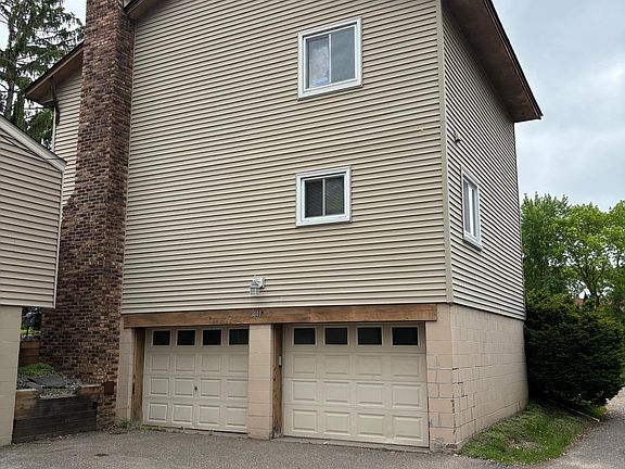 4th image of 3441 Pilgrim Ln N