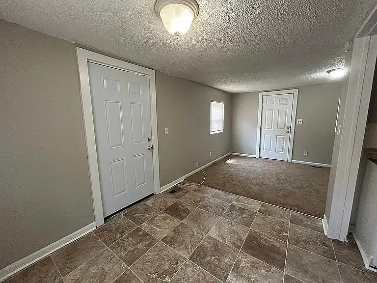 4708 Center Dr — Photo 8
